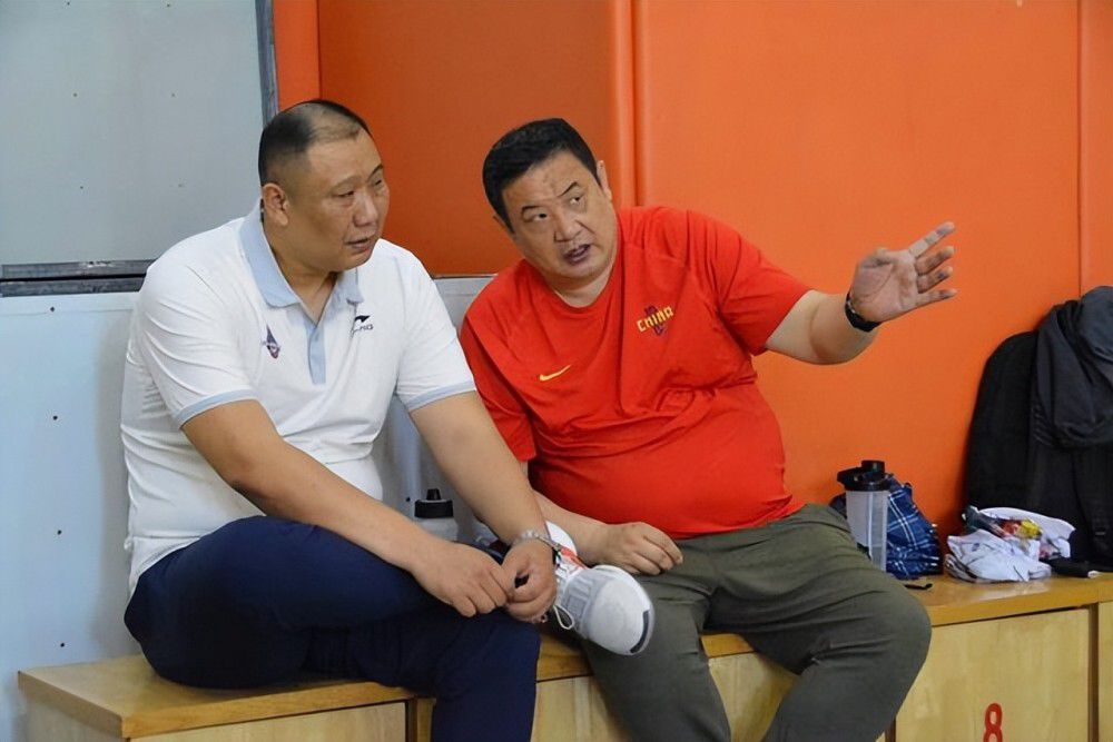 据TheAthletic报道，切尔西仍无和加拉格尔续约的迹象，愿意在下个月倾听对他的报价。